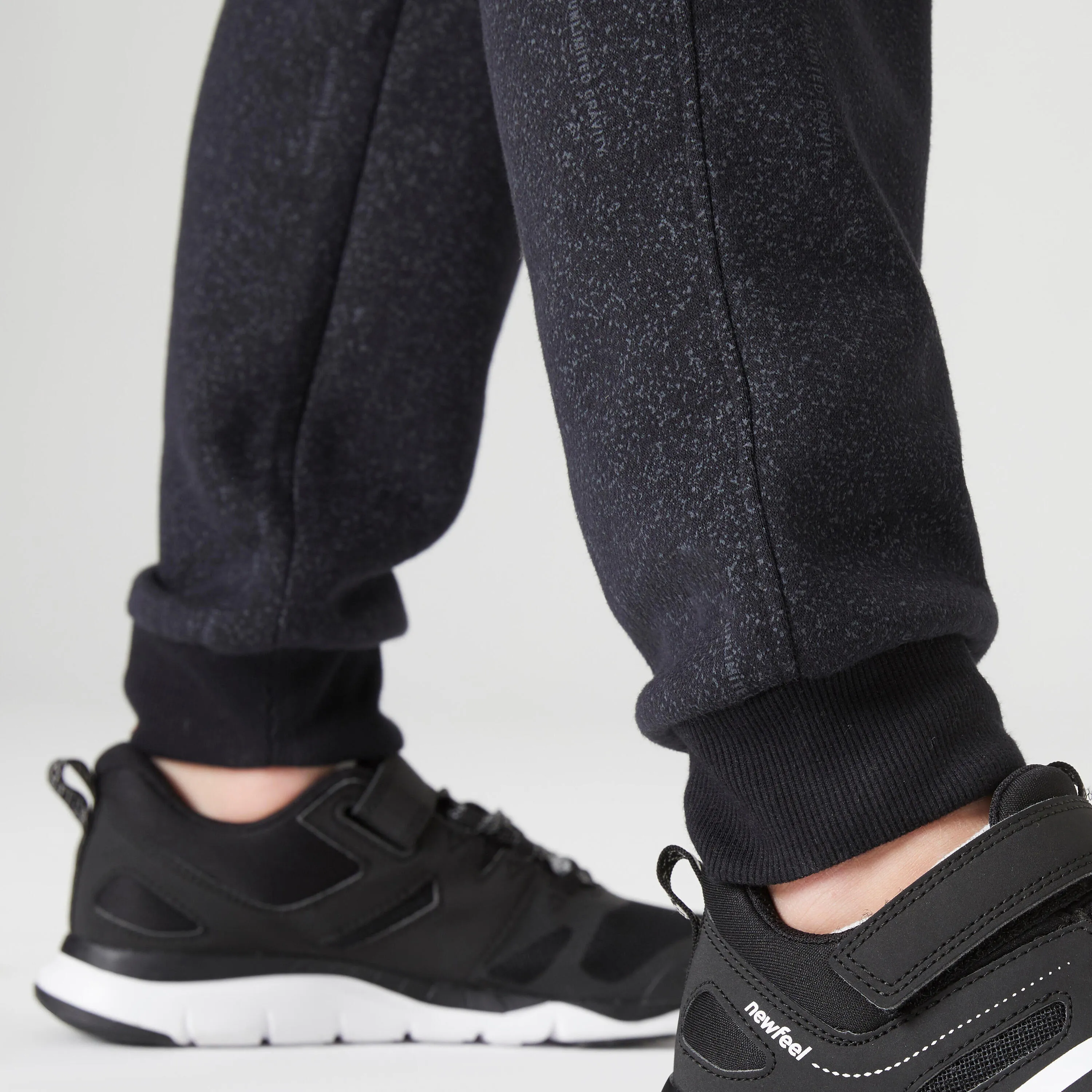 Children's basic warm synthetic breathable sweatpants - black DOMYOS black