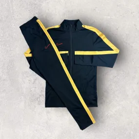 NIKE DRI-FIT ACADEMY TRACKSUIT - BLACK/GOLD